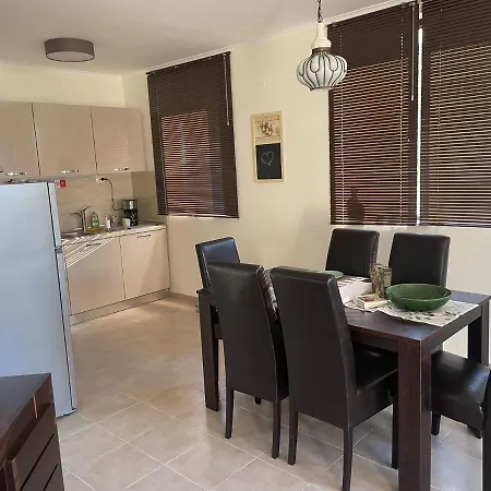 Rada, Bay View Apartment *